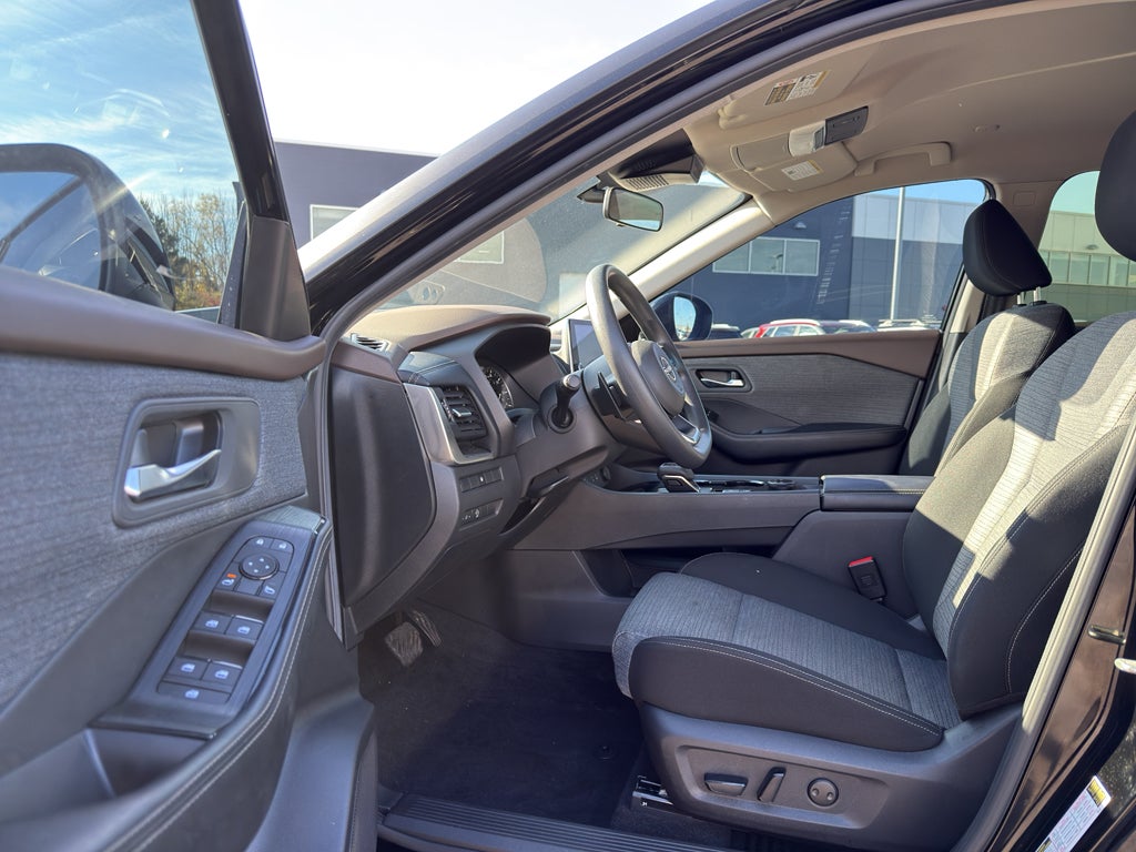 2023 Nissan Rogue AWD SV