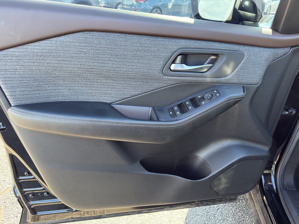 2023 Nissan Rogue AWD SV