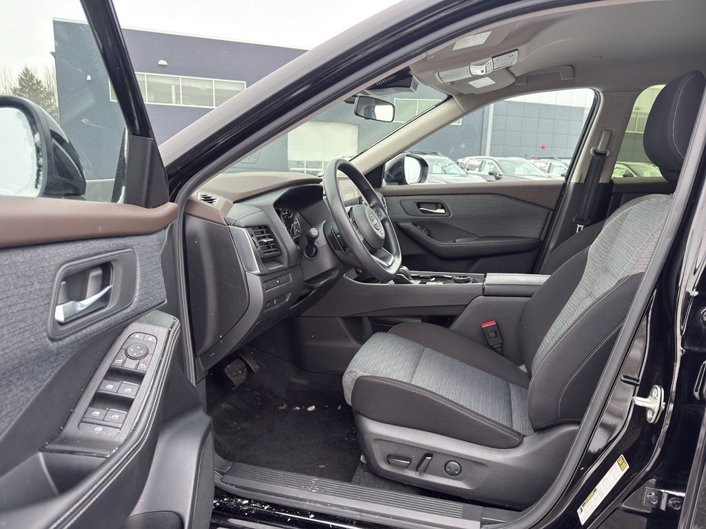 2023 Nissan Rogue AWD SV