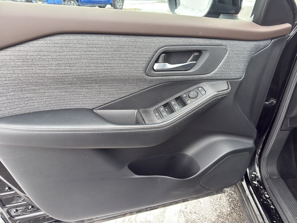 2023 Nissan Rogue AWD SV