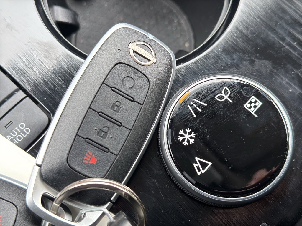 2023 Nissan Rogue AWD SV