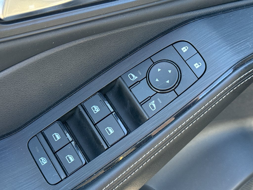 2023 Nissan Rogue AWD SV
