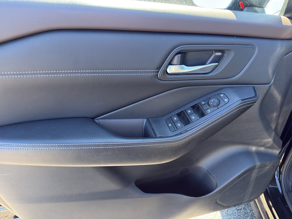 2023 Nissan Rogue AWD SV