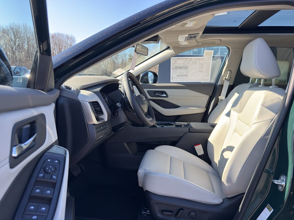 2026 Nissan Rogue 2026.5 AWD Dark Armor