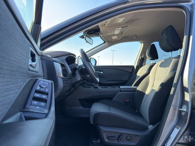 2023 Nissan Rogue AWD SV *Ltd Avail*