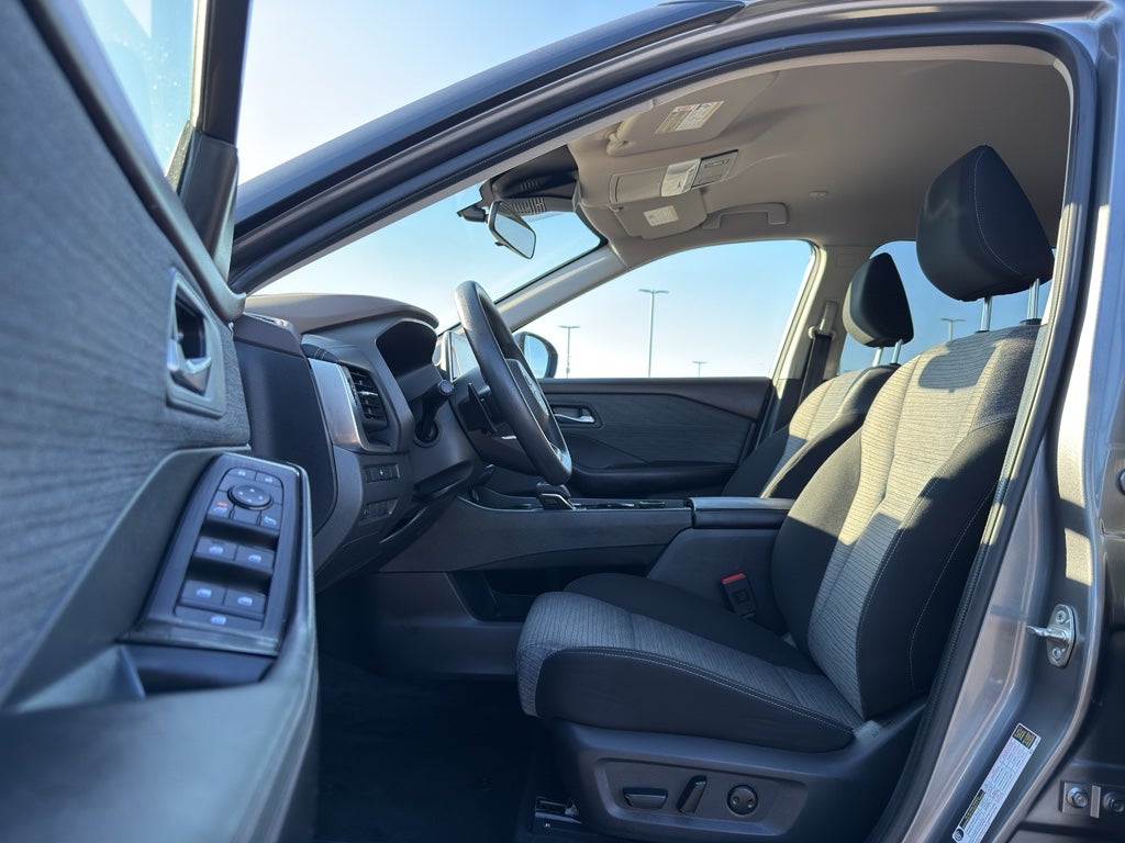 2023 Nissan Rogue AWD SV *Ltd Avail*