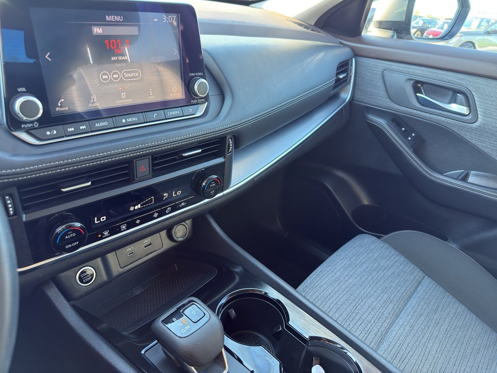 2023 Nissan Rogue AWD SV *Ltd Avail*