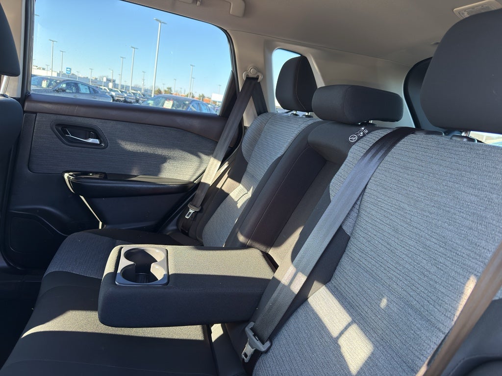 2023 Nissan Rogue AWD SV *Ltd Avail*