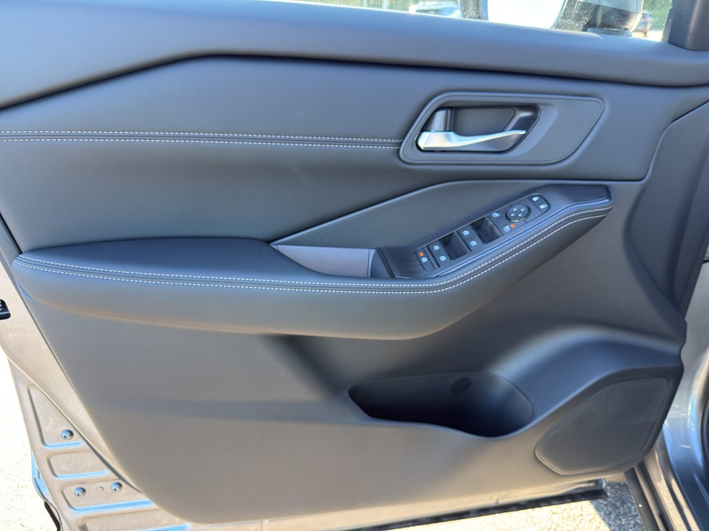 2026 Nissan Rogue AWD SV *Ltd Avail*