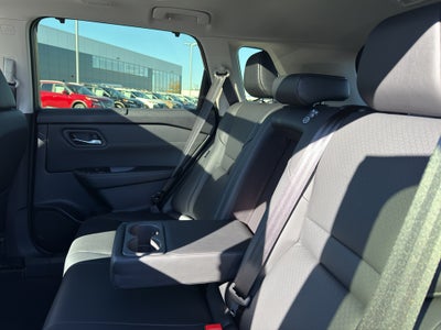 2026 Nissan Rogue AWD SV *Ltd Avail*