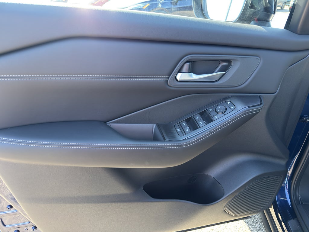 2026 Nissan Rogue 2026.5 AWD Dark Armor