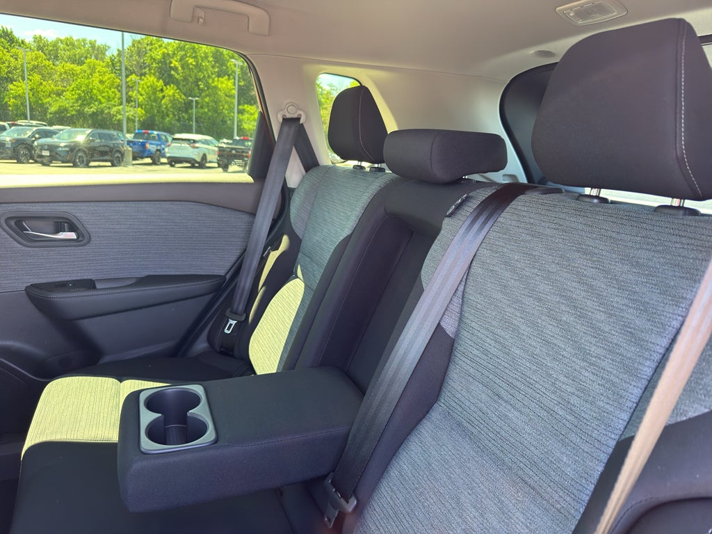 2023 Nissan Rogue AWD SV