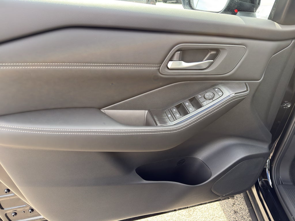 2026 Nissan Rogue 2026.5 AWD Dark Armor