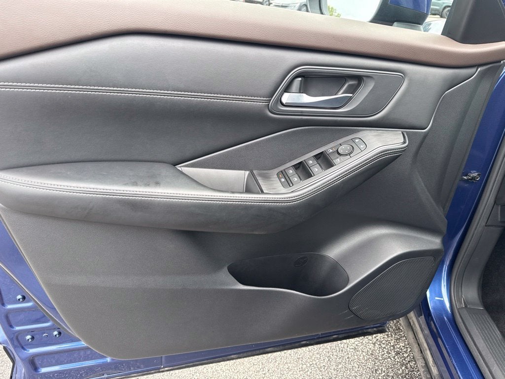 2023 Nissan Rogue AWD SV