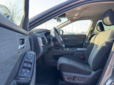 2023 Nissan Rogue AWD SV