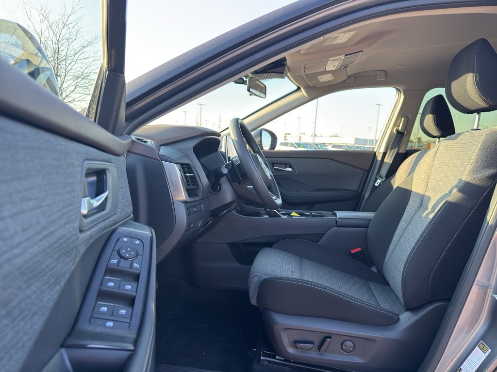 2023 Nissan Rogue AWD SV