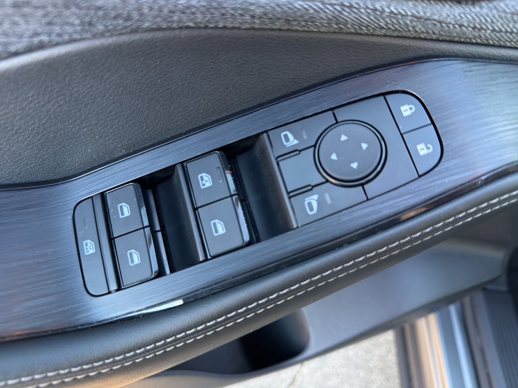 2023 Nissan Rogue AWD SV