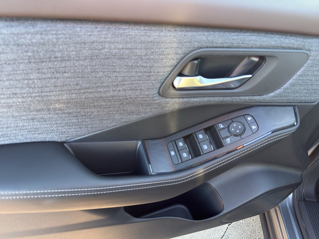 2023 Nissan Rogue AWD SV