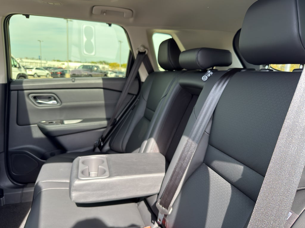 2026 Nissan Rogue AWD SV *Ltd Avail*