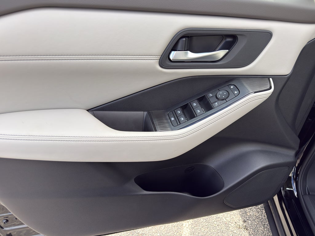 2026 Nissan Rogue 2026.5 AWD Dark Armor