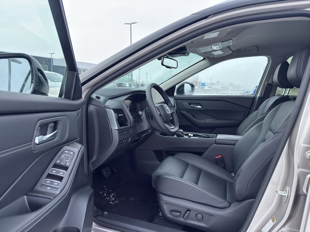 2025 Nissan Rogue AWD SL