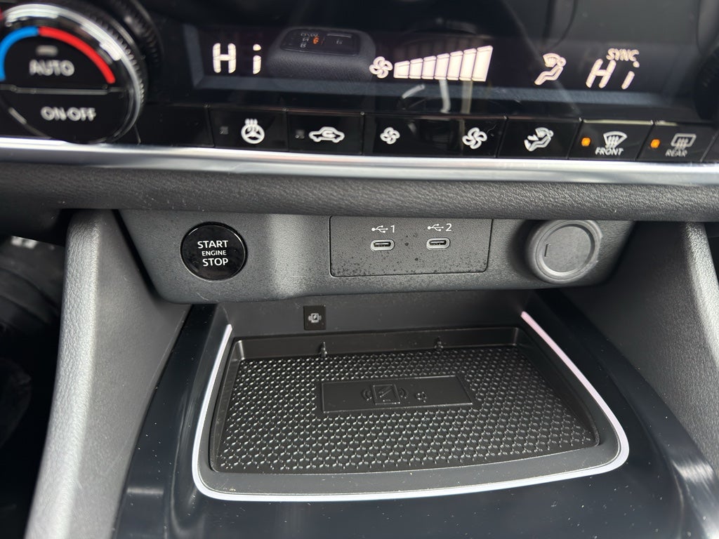 2025 Nissan Rogue AWD SL