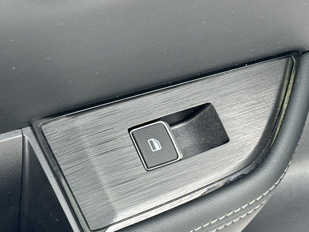 2025 Nissan Rogue AWD SL