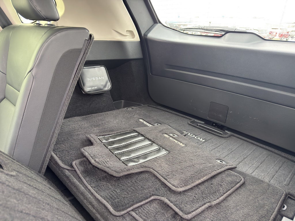 2025 Nissan Rogue AWD SL