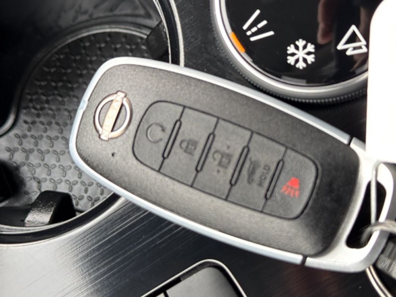 2025 Nissan Rogue AWD SL