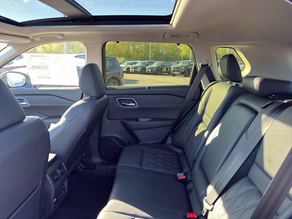 2026 Nissan Rogue 2026.5 AWD Platinum