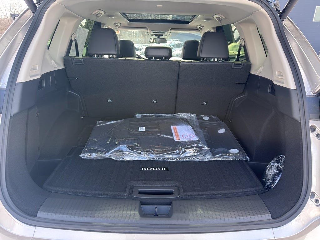 2026 Nissan Rogue AWD Platinum *Ltd Avail*