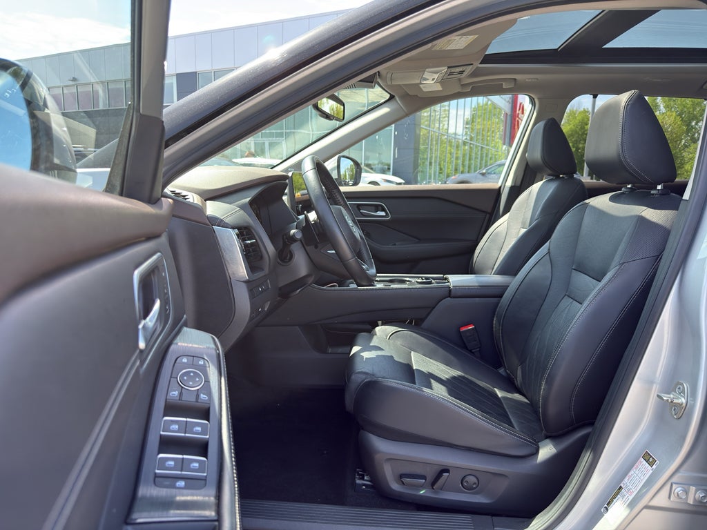2021 Nissan Rogue AWD Platinum