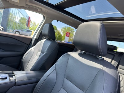 2021 Nissan Rogue AWD Platinum