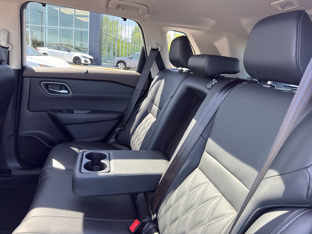 2021 Nissan Rogue AWD Platinum