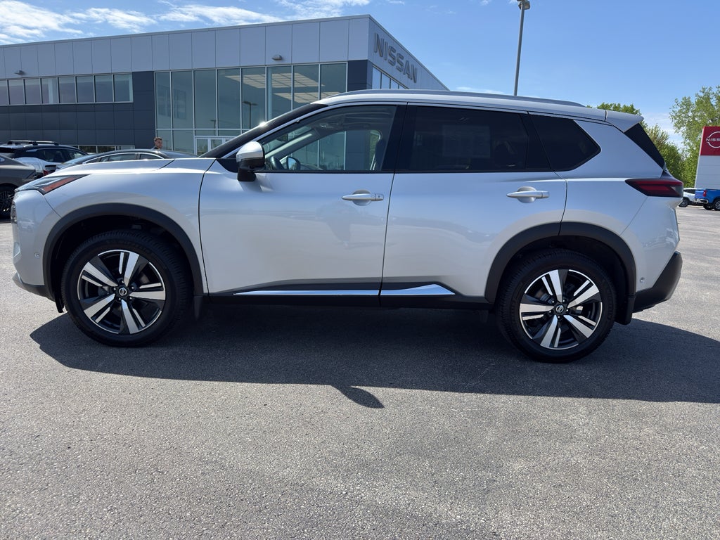 2021 Nissan Rogue AWD Platinum