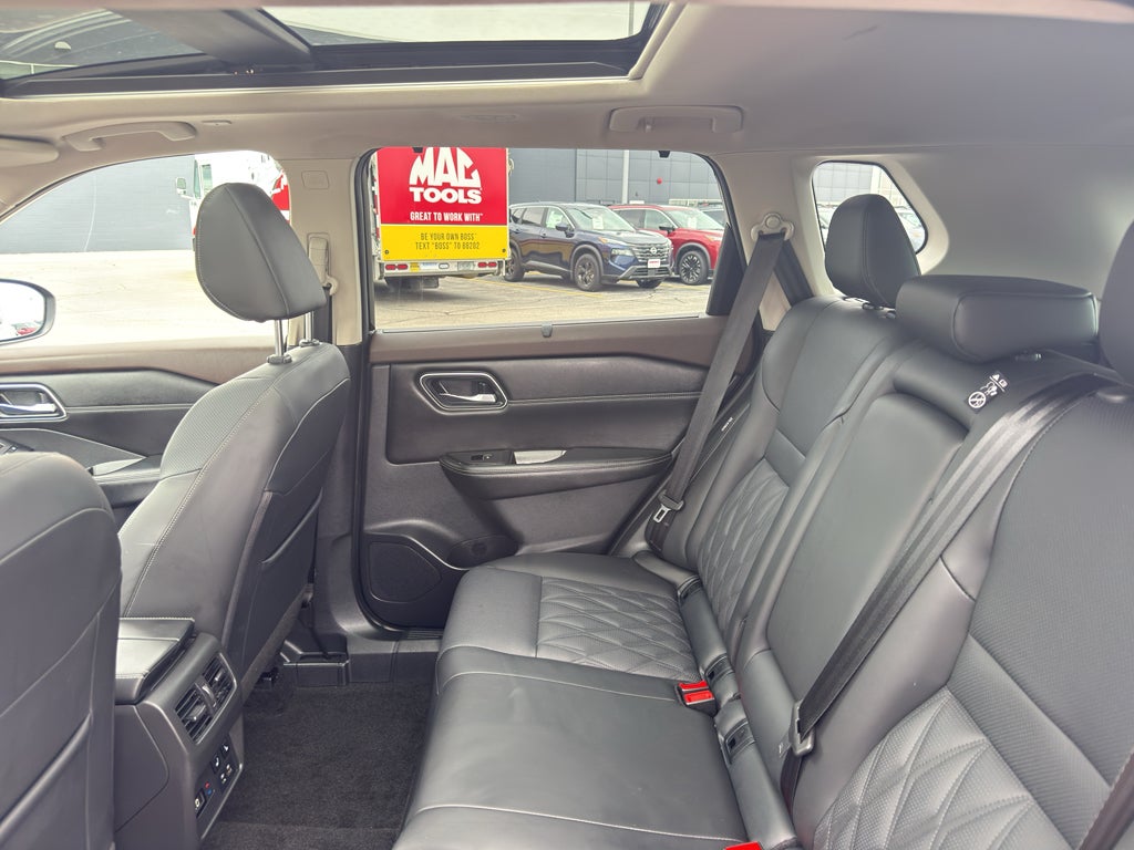 2023 Nissan Rogue AWD Platinum *Ltd Avail*