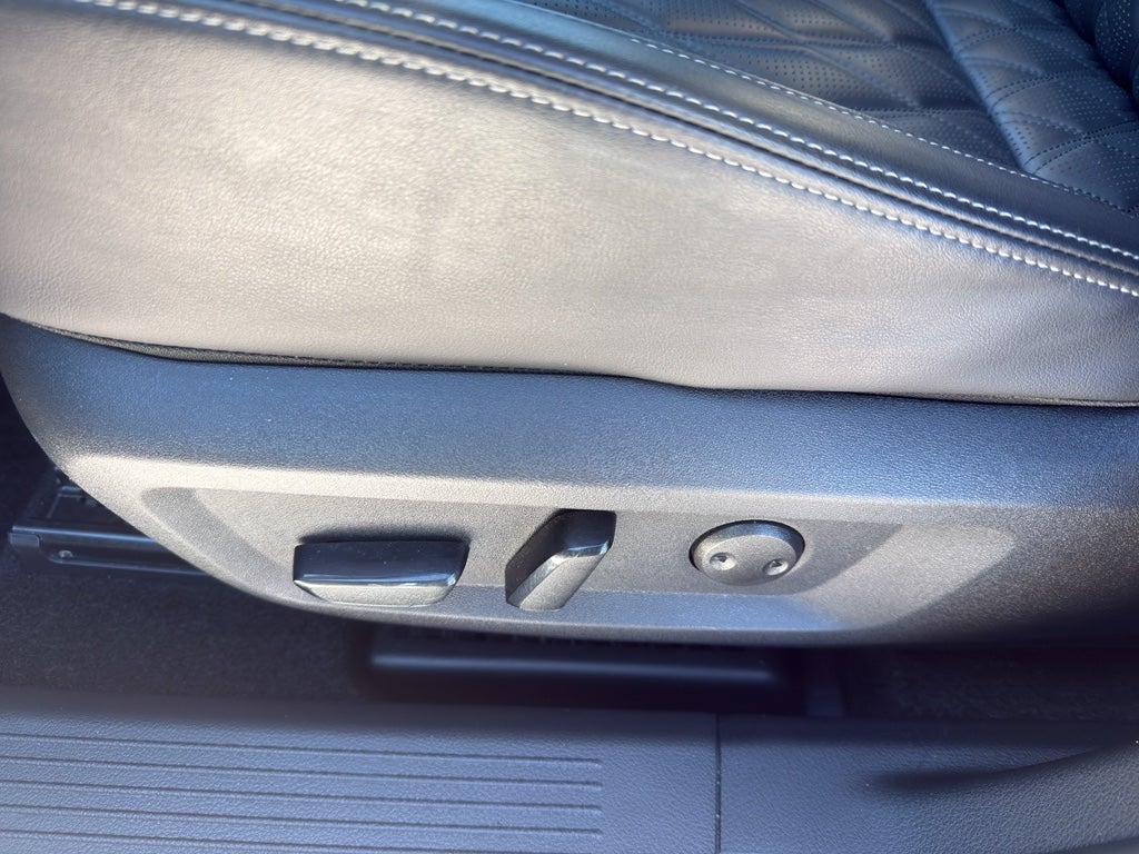 2023 Nissan Rogue AWD Platinum