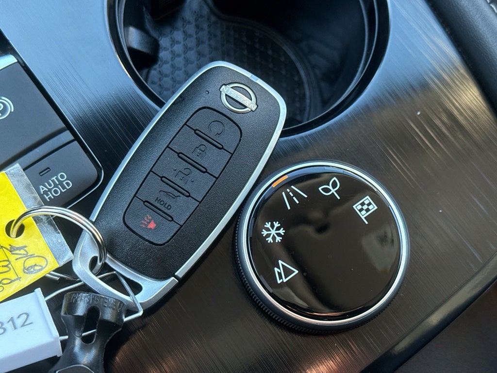 2023 Nissan Rogue AWD Platinum