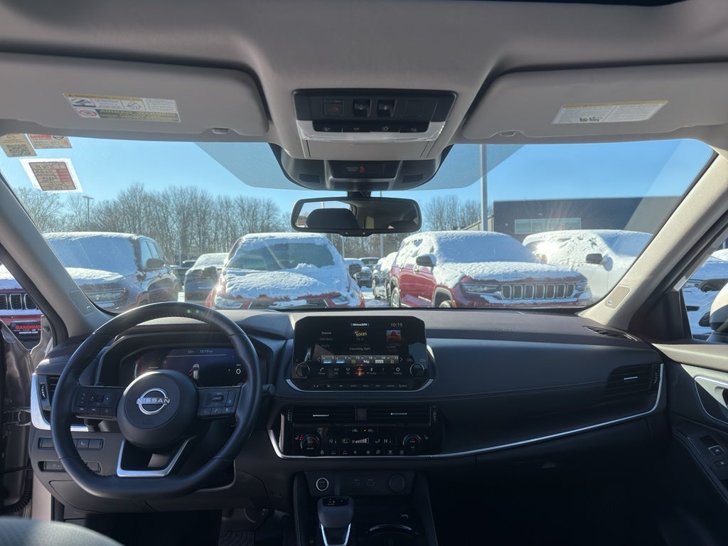 2023 Nissan Rogue AWD Platinum