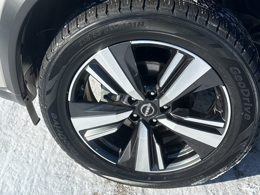 2023 Nissan Rogue AWD Platinum