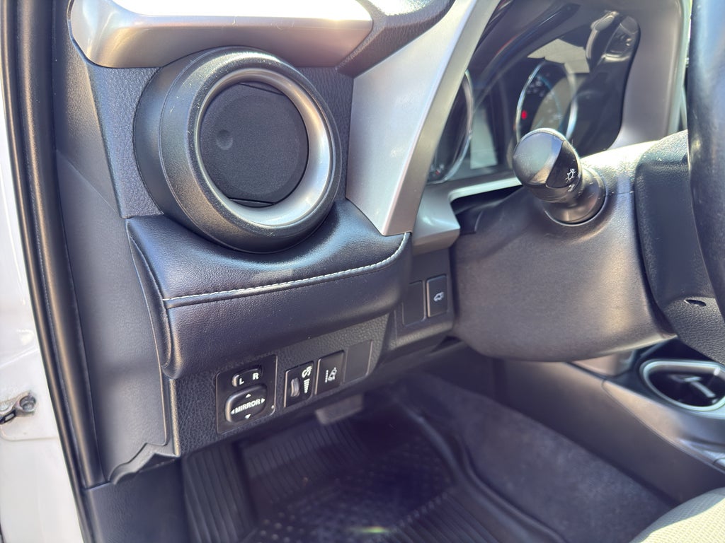 2017 Toyota RAV4 Hybrid XLE AWD (Natl)