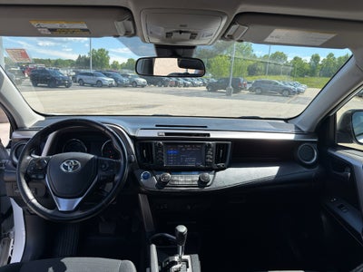 2017 Toyota RAV4 Hybrid XLE AWD (Natl)