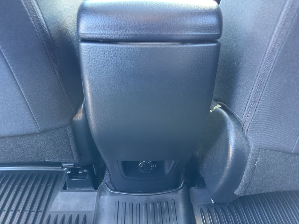 2017 Toyota RAV4 Hybrid XLE AWD (Natl)
