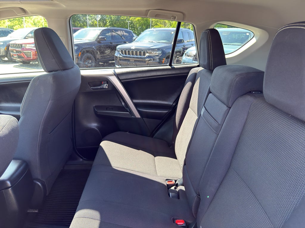 2017 Toyota RAV4 Hybrid XLE AWD (Natl)