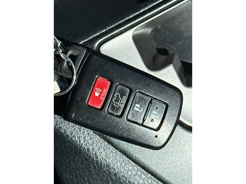 2017 Toyota RAV4 Hybrid XLE AWD (Natl)