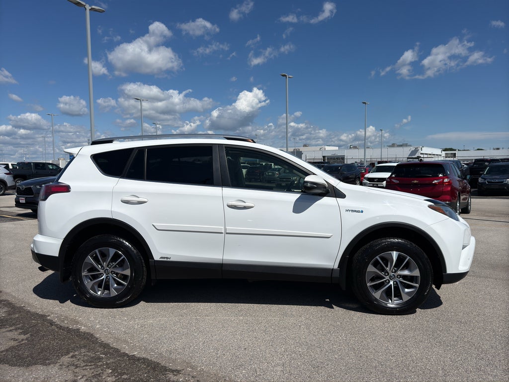 2017 Toyota RAV4 Hybrid XLE AWD (Natl)