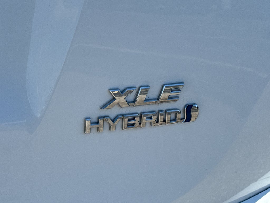 2017 Toyota RAV4 Hybrid XLE AWD (Natl)