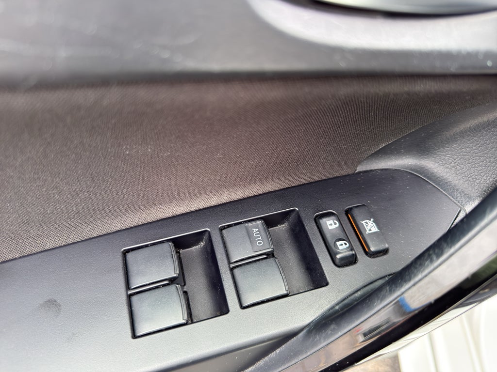 2017 Toyota Corolla iM CVT (Natl)