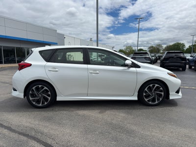 2017 Toyota Corolla iM CVT (Natl)