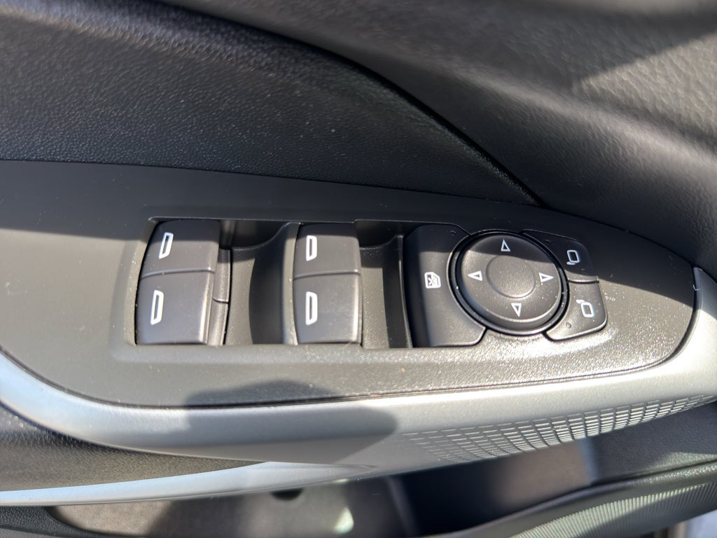 2024 Chevrolet Trax FWD 4dr LS